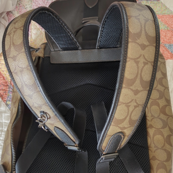 Coach Sullivan Backpack - Picture 12 of 12